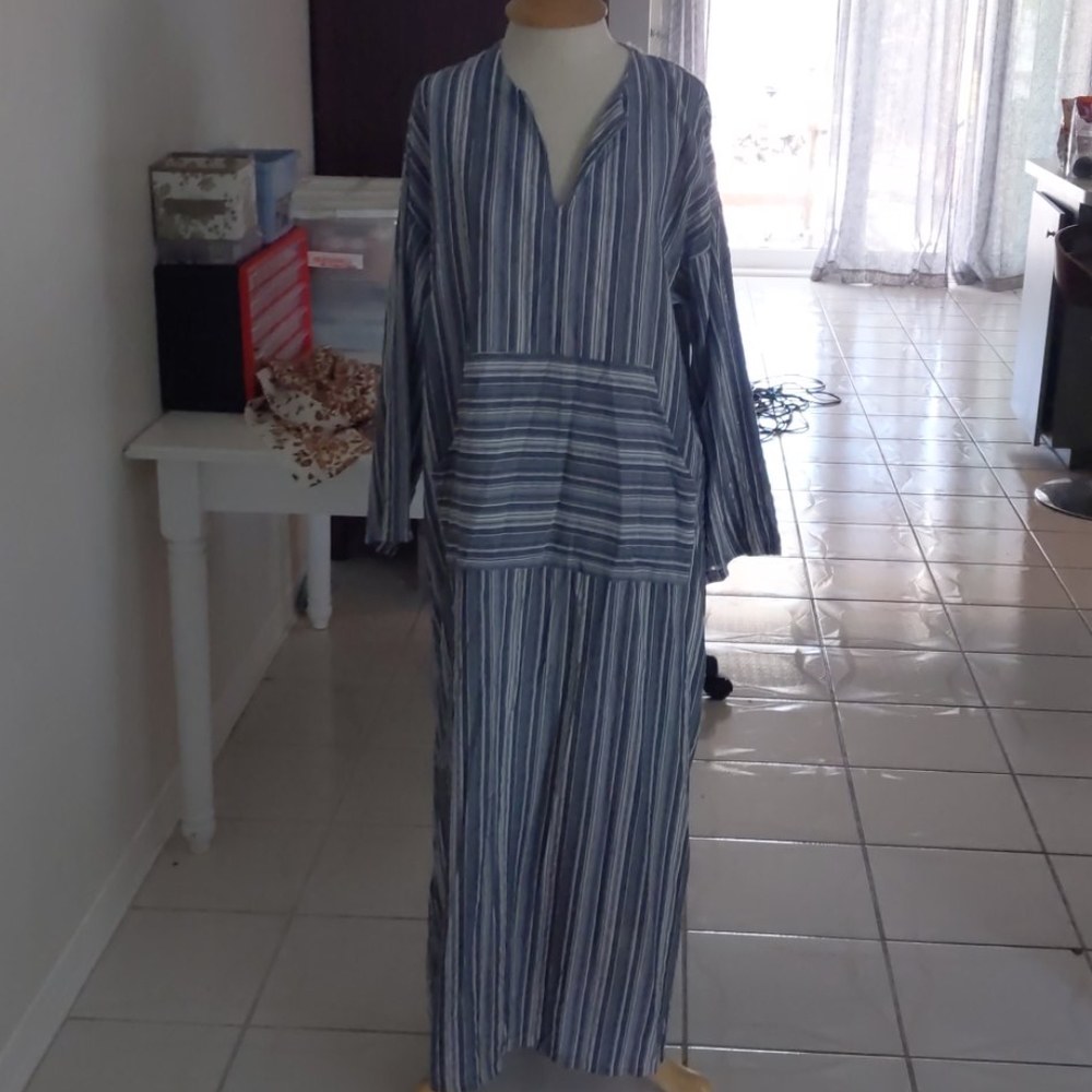 Tunic - Picture 2 of 3